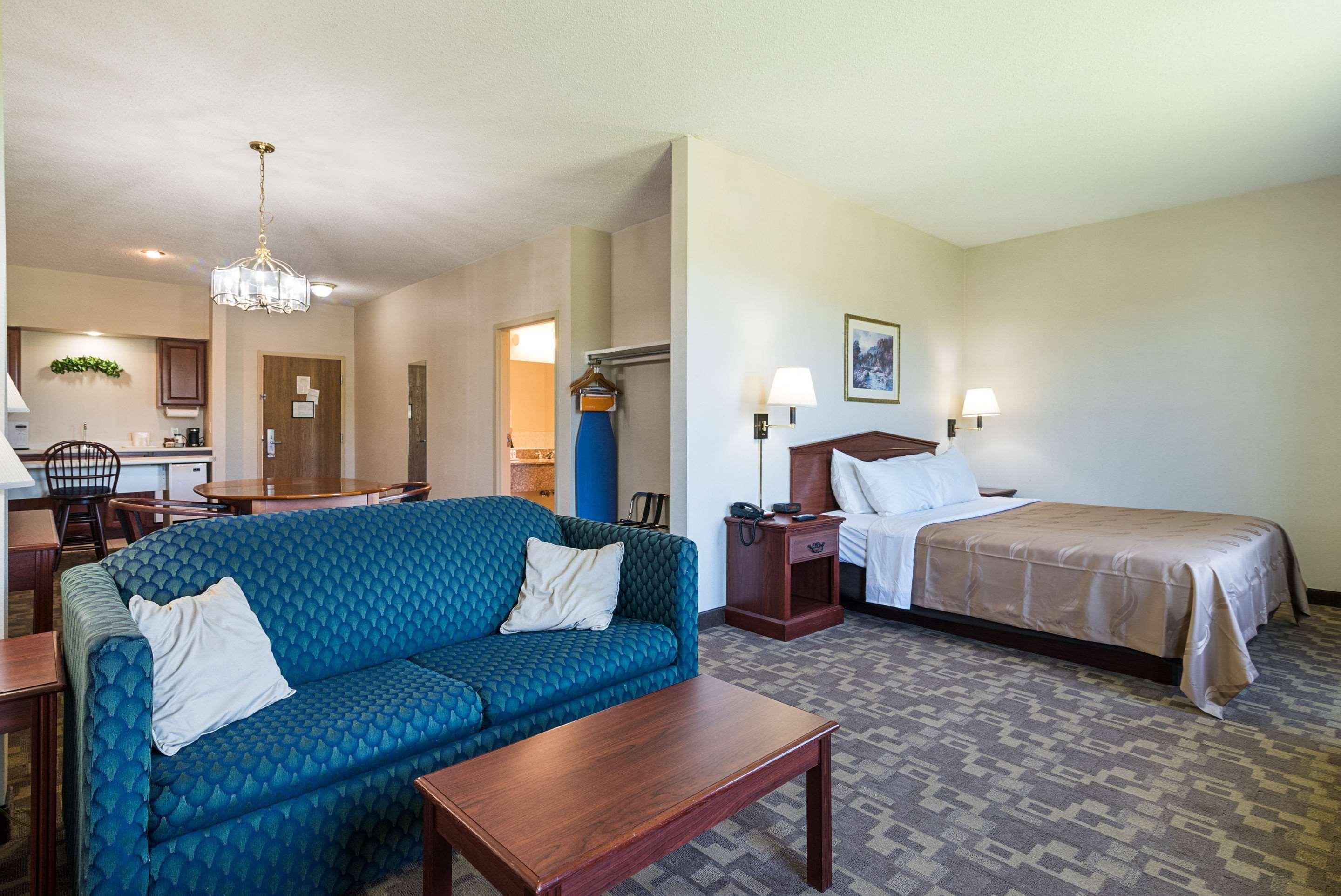 Quality Inn & Suites Schoharie Near Howe Caverns Exterior photo