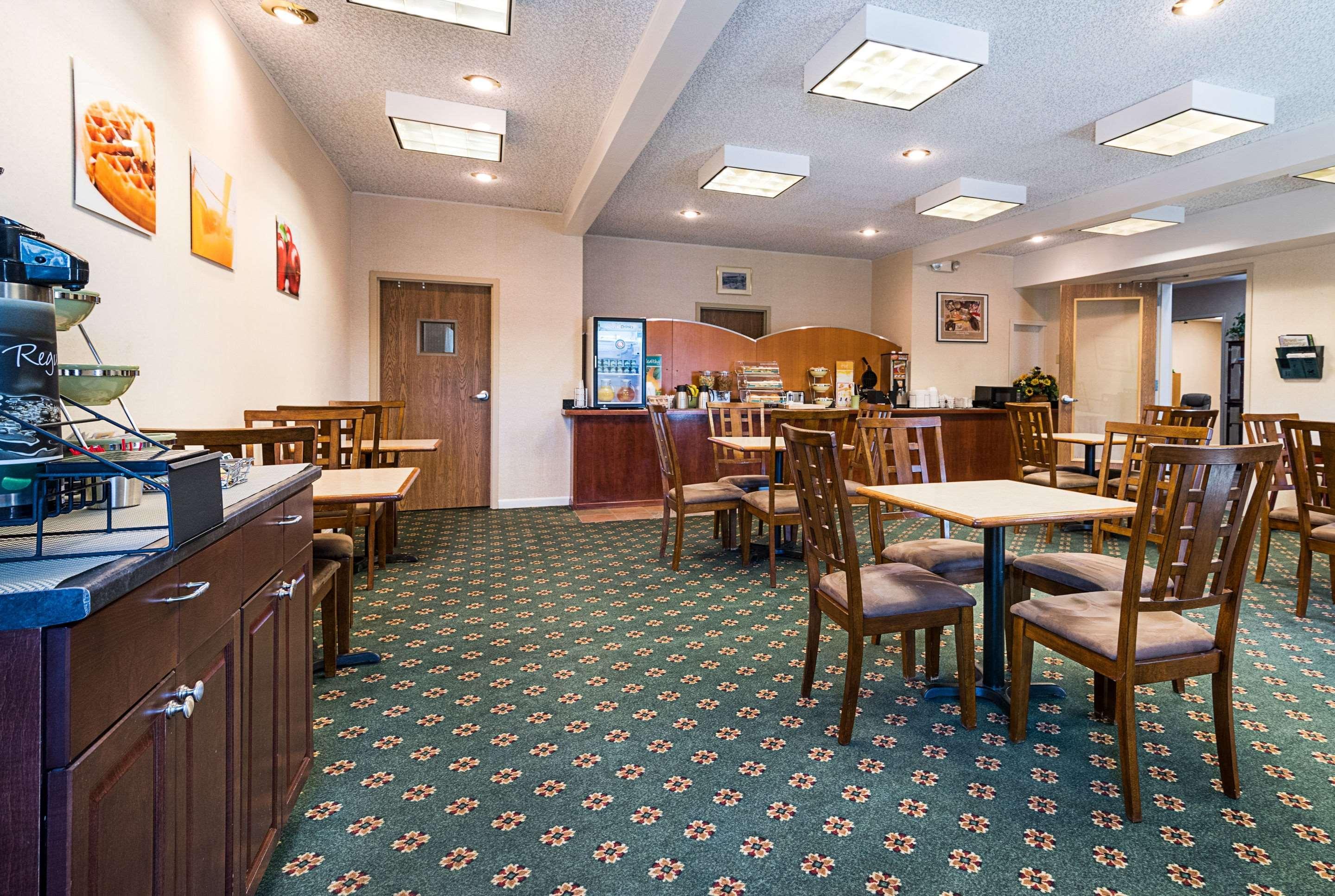 Quality Inn & Suites Schoharie Near Howe Caverns Exterior photo