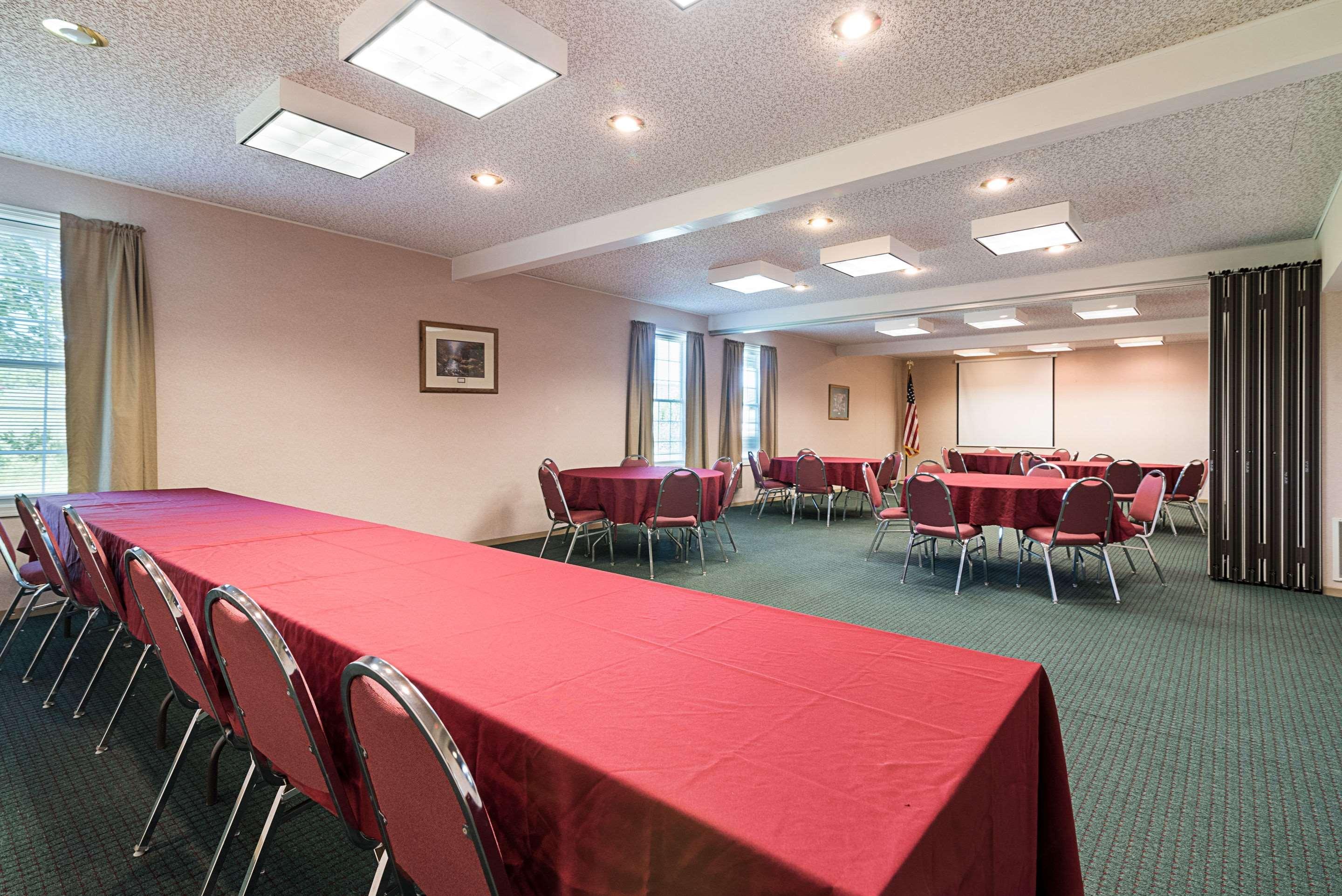 Quality Inn & Suites Schoharie Near Howe Caverns Exterior photo