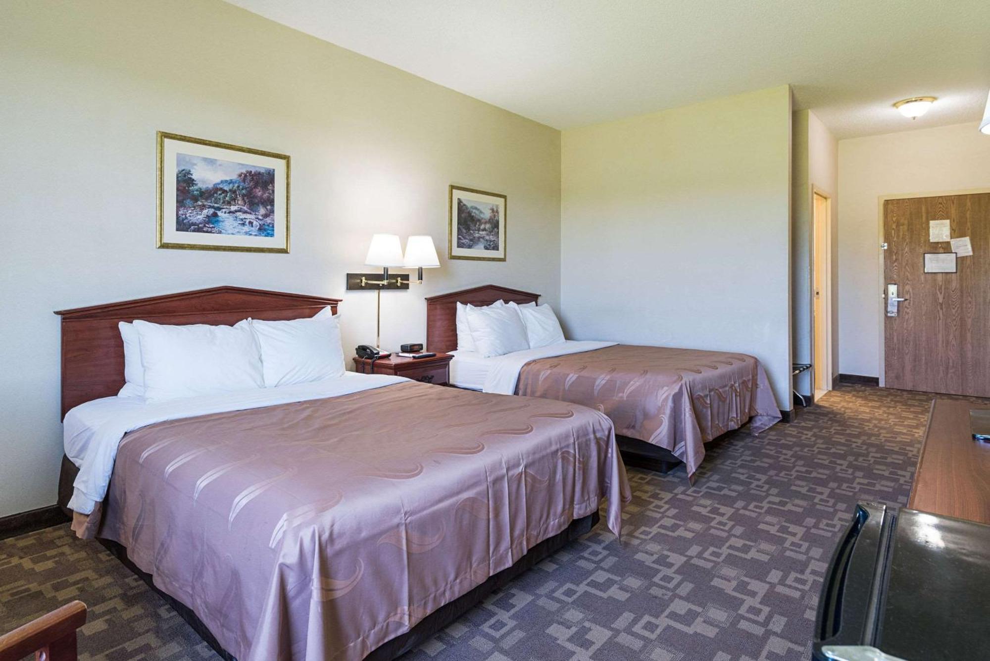 Quality Inn & Suites Schoharie Near Howe Caverns Exterior photo