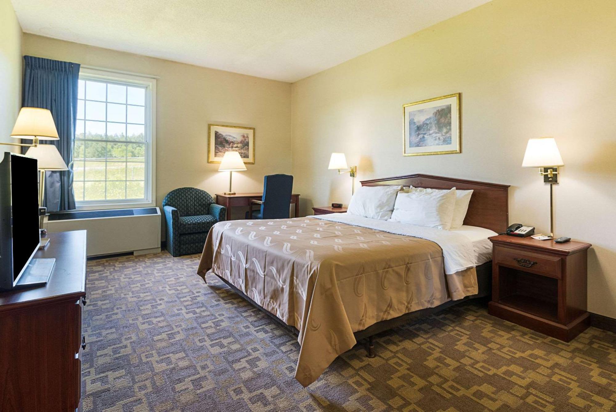 Quality Inn & Suites Schoharie Near Howe Caverns Exterior photo